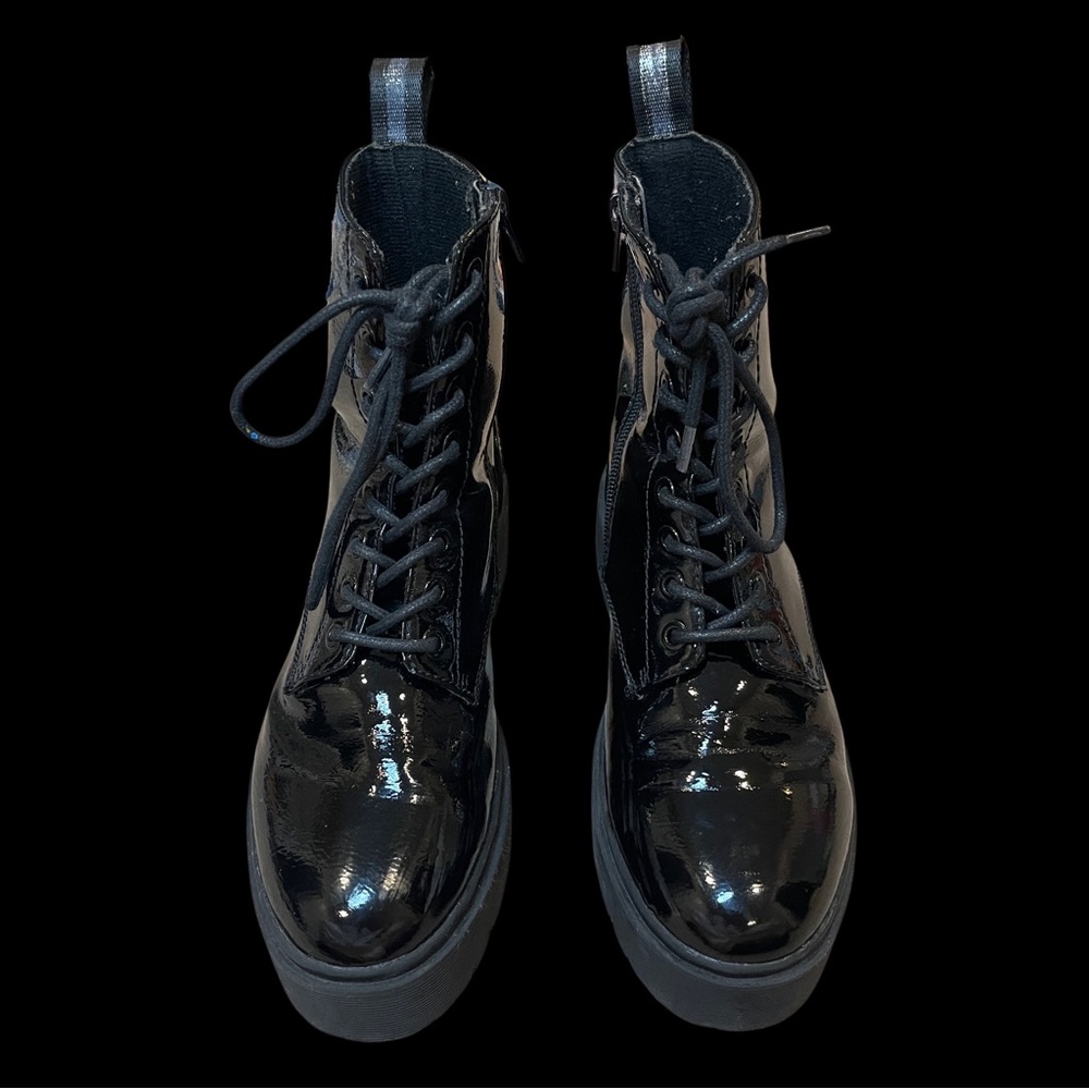 ALDO WOMEN BLACK PATENT LEATHER COMBAT BOOTS